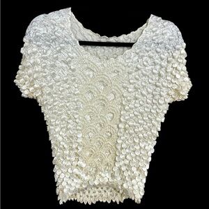 Chic Off-White Textured Stretchy Women's Top